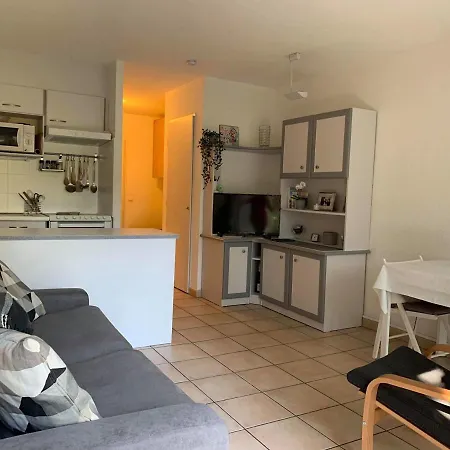 Climatise 2/3 Pers, Balcon, A 50m De La Et 200m Du Centre-ville De Saint-raphael - Fr-1-466a-49